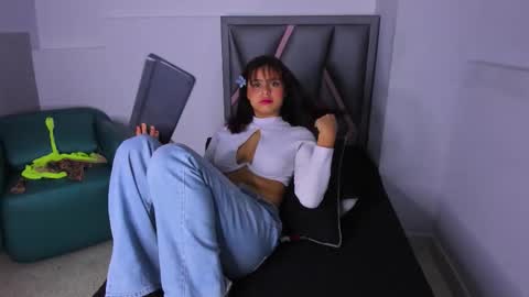 Sofa online show from October 8, 12:20 pm