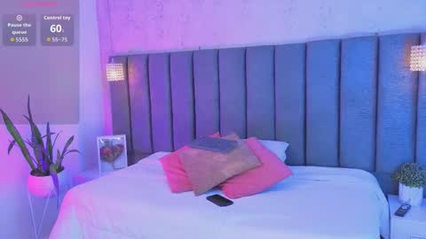 Sofi online show from March 4, 11:39 am