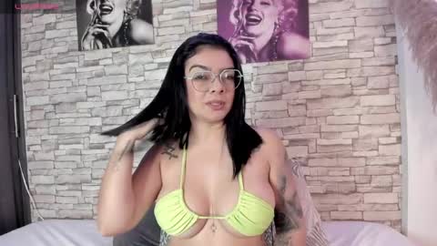 sofiaalarson online show from July 16, 2:10 pm
