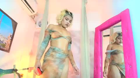 sofiacastillo01 online show from July 24, 2:15 pm