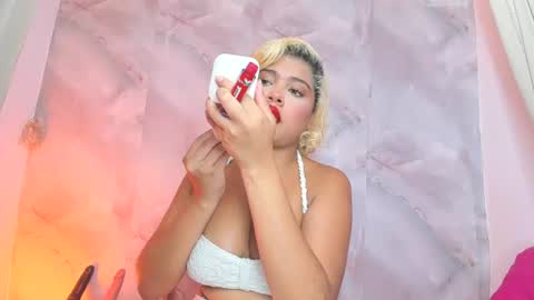sofiacastillo01 online show from August 1, 2:41 pm