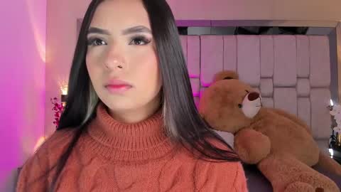 Snapshot of sofiacortez chatting on March 10, 11:45 am Sofia online show from March 10, 11:45 am