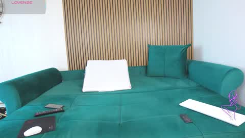 SofiaHanson online show from February 11, 12:17 pm