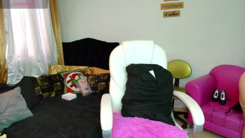 Snapshot of sofiasex92 chatting on December 11, 9:12 pm Sofia online show from December 11, 9:12 pm