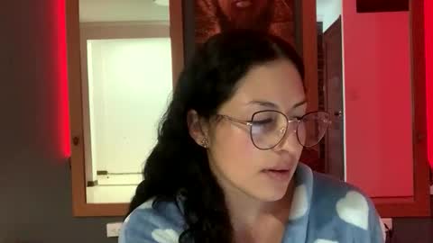 Sofi online show from December 18, 1:10 am