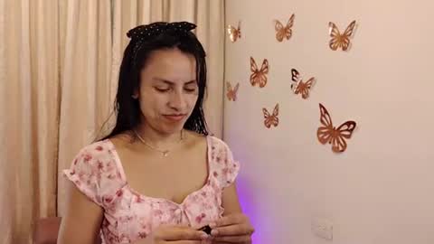 Sofi Bella online show from June 29, 7:02 pm