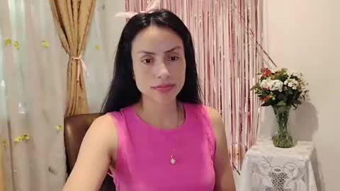 Snapshot of sofibelladelavega chatting on September 8, 3:33 pm Sofi Bella online show from September 8, 3:33 pm