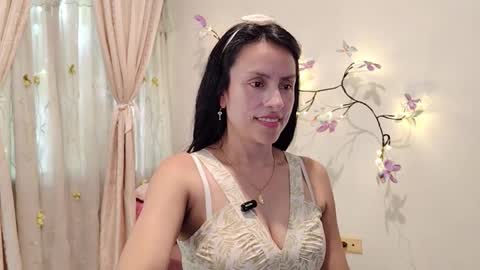 Sofi Bella online show from March 11, 7:38 pm