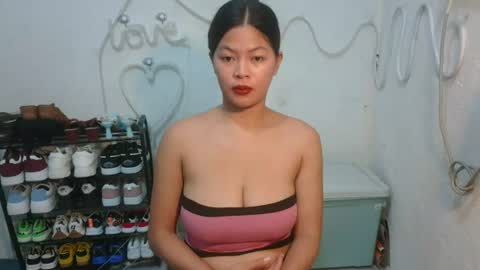 sofie_loorexx online show from June 12, 12:13 pm