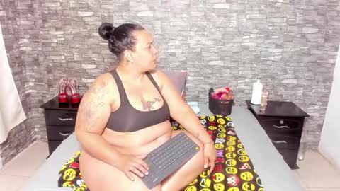 Snapshot of sofie_storm chatting on December 30, 9:37 am Vicky online show from December 30, 9:37 am