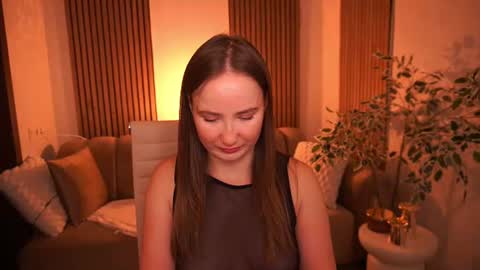 Sofie online show from August 1, 9:50 pm