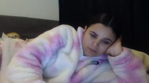 Snapshot of sofigarcia17 chatting on January 7, 2:42 am sofi online show from January 7, 2:42 am