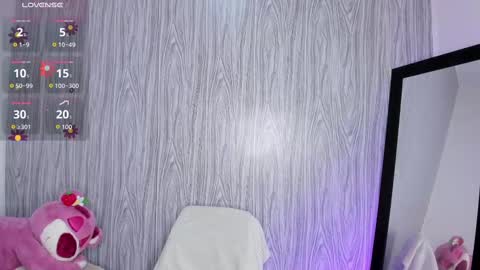Snapshot of sofiii_03 chatting on September 14, 1:47 am SOFIA online show from September 14, 1:47 am
