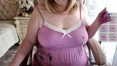 Snapshot of soft_body chatting on September 26, 1:09 pm Hi Im Sofia online show from September 26, 1:09 pm