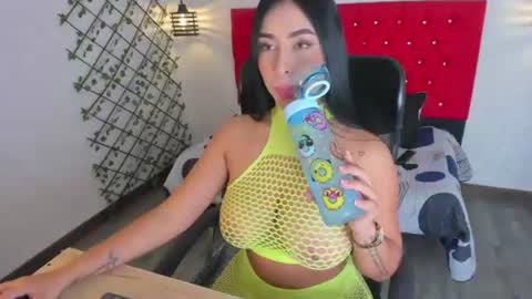 sofy_muller_ online show from August 4, 9:32 pm