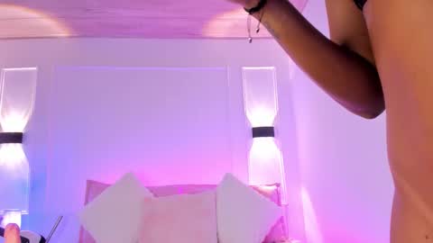   online show from February 12, 5:20 am