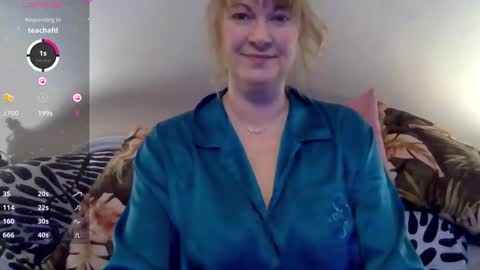 solesticia online show from January 8, 1:48 pm