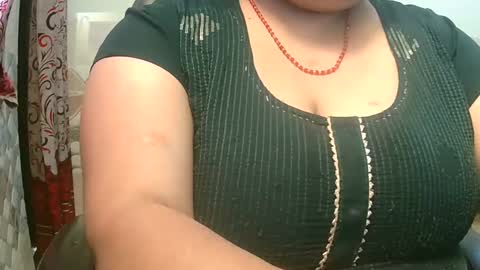 Snapshot of soni88888 chatting on February 15, 4:47 am soni88888 online show from February 15, 4:47 am