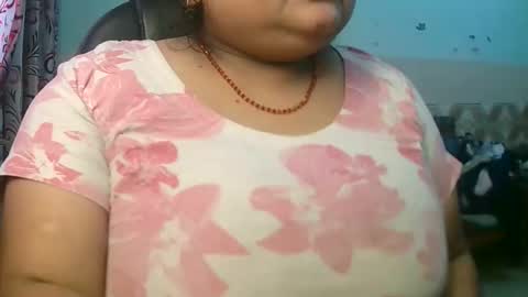 soni88888 online show from May 1, 4:05 am