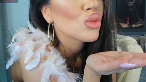 Snapshot of sonia__rey chatting on January 31, 5:53 pm Sonia Rey online show from January 31, 5:53 pm