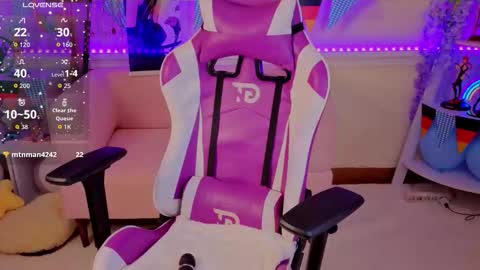 Snapshot of sonia_meow_ chatting on September 30, 5:46 am Sonia Meow online show from September 30, 5:46 am