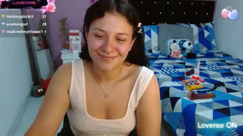 Snapshot of soniafuckboobs chatting on March 5, 5:50 pm soniafuckboobs online show from March 5, 5:50 pm