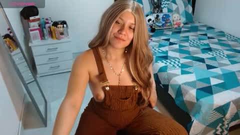 Snapshot of soniafuckboobs chatting on September 12, 10:28 pm soniafuckboobs online show from September 12, 10:28 pm