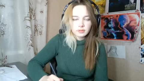 Mila online show from May 1, 9:07 pm