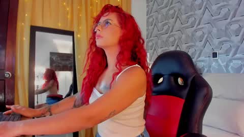 sophie online show from October 25, 9:50 am