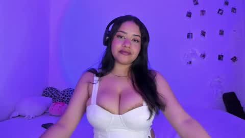 Sofia online show from February 6, 1:09 am