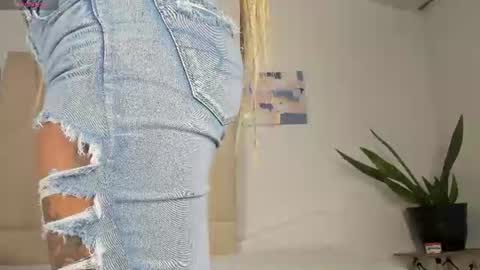 sophia_ebony___ online show from July 6, 12:21 pm