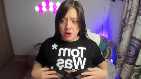 sophia_grants online show from March 6, 8:31 am