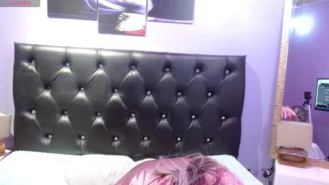     SOPHIA      online show from December 26, 7:49 pm