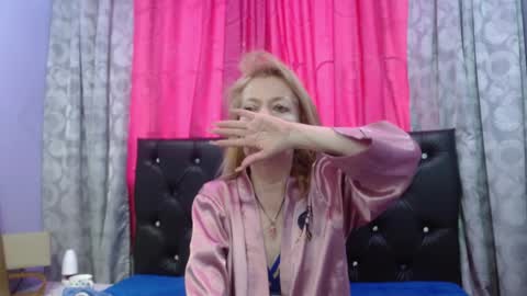     SOPHIA      online show from January 30, 8:31 pm