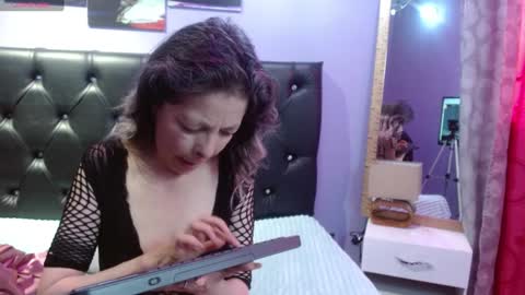     SOPHIA      online show from December 28, 6:29 pm