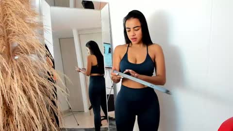 Snapshot of sophia_owens_2 chatting on January 30, 12:27 pm sophia_owens_2 online show from January 30, 12:27 pm