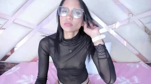 Sophia Paris online show from March 2, 5:08 am