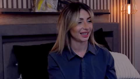 Sophia Lace online show from May 29, 3:59 am