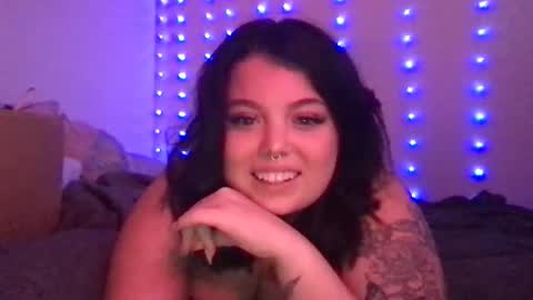 sophialakes1 online show from October 23, 6:36 pm