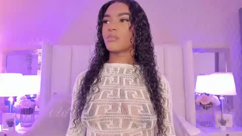 SophiaSmiths online show from June 27, 9:32 pm