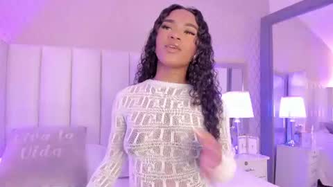 SophiaSmiths online show from July 18, 1:53 am