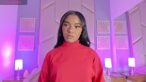 Snapshot of sophiasmiths_ chatting on January 18, 8:51 pm SophiaSmiths online show from January 18, 8:51 pm