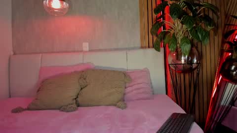 Sophi  online show from July 18, 3:43 am