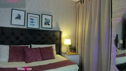 sophie__blare online show from July 17, 7:17 pm