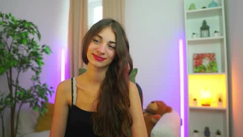 Snapshot of sophie__nice chatting on September 11, 1:33 pm Sophiiiie online show from September 11, 1:33 pm