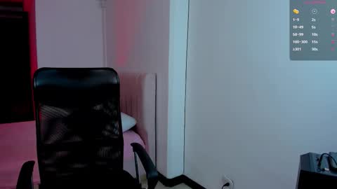 Alice online show from December 18, 12:43 pm