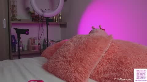 Sophie or Sof online show from October 15, 9:28 pm