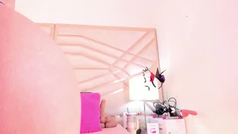 sophie_newton online show from November 29, 1:59 pm