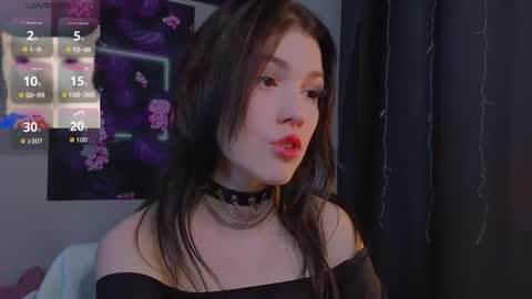 sophie_nomenal_ online show from November 24, 2:19 pm