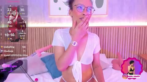 Snapshot of sophie_rojas chatting on September 26, 4:43 am sophie_rojas online show from September 26, 4:43 am